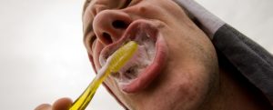 Dlaczego konsumenci metamfetaminy częściej mają uszkodzone zęby, haszysz.info